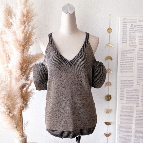 SPLENDID Surrey Marl Cold Shoulder Wool Knit V Neck Top - Picture 5 of 14